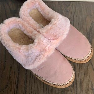 Zealand Slippers size 9